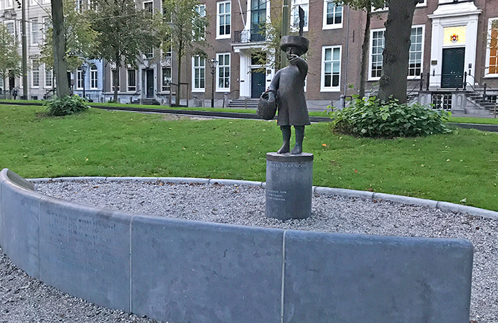 new stone wall by Jantje statue in The Hague
