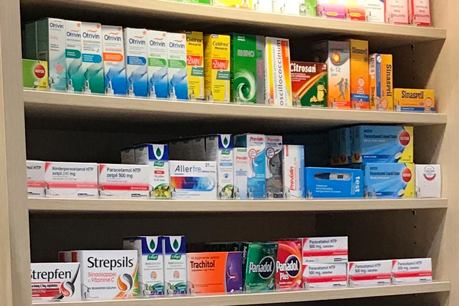 Netherlands drugstores health aids over-the-counter medicines
