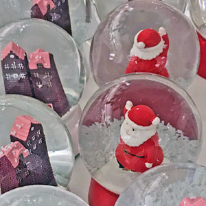 Santa Claus (De Kerstman) snowglobes in Netherlands