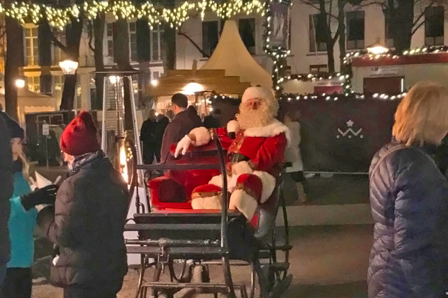 Sinterklaas vs Santa Claus - Santa in The Hague Netherlands